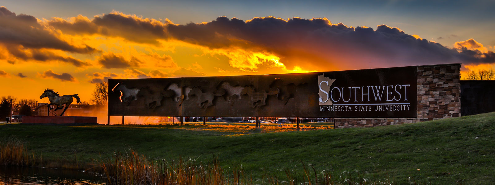 Photo of SMSU Entrance Sign