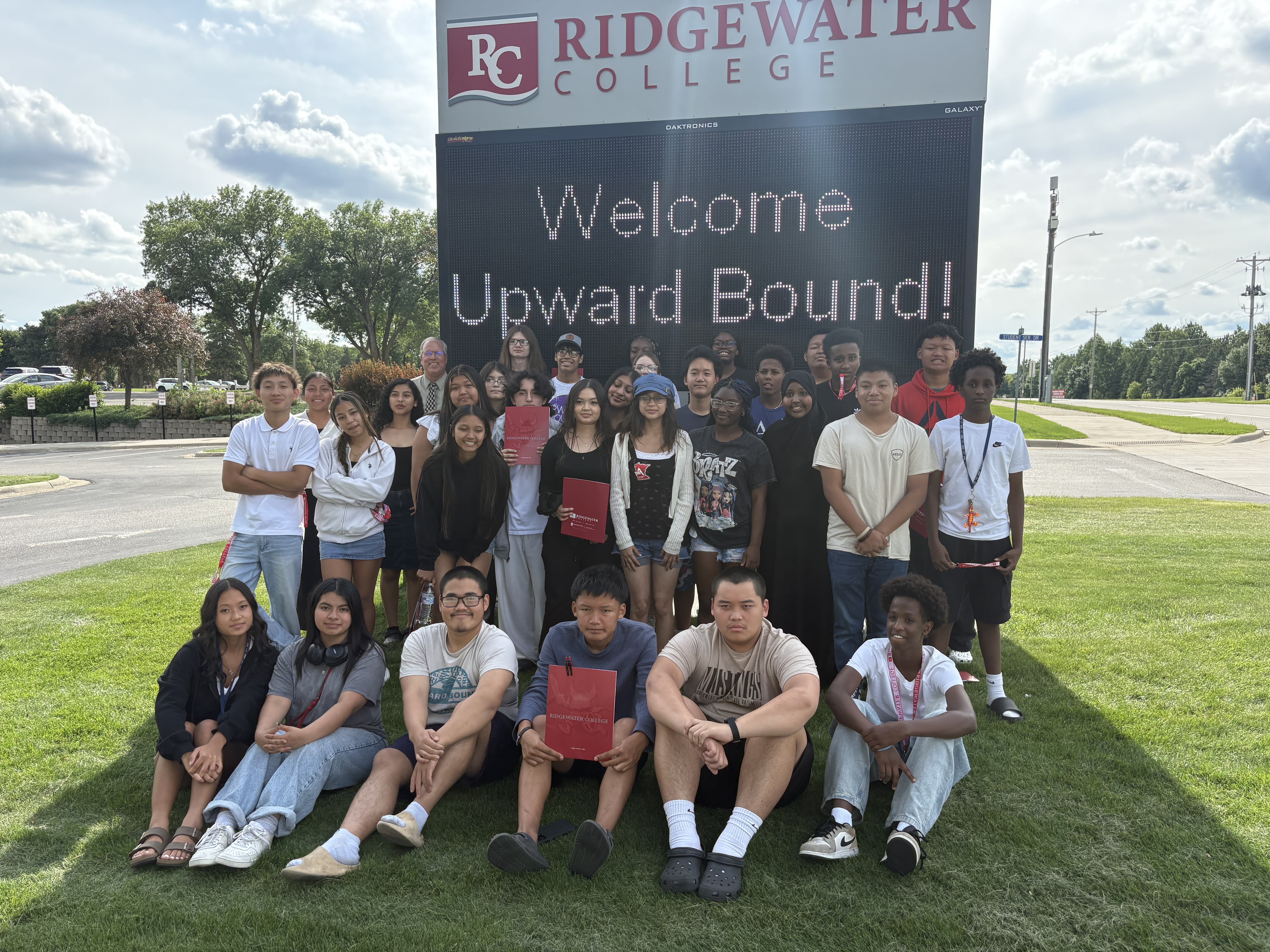 Upward Bound Group Photo - Ridgewater College