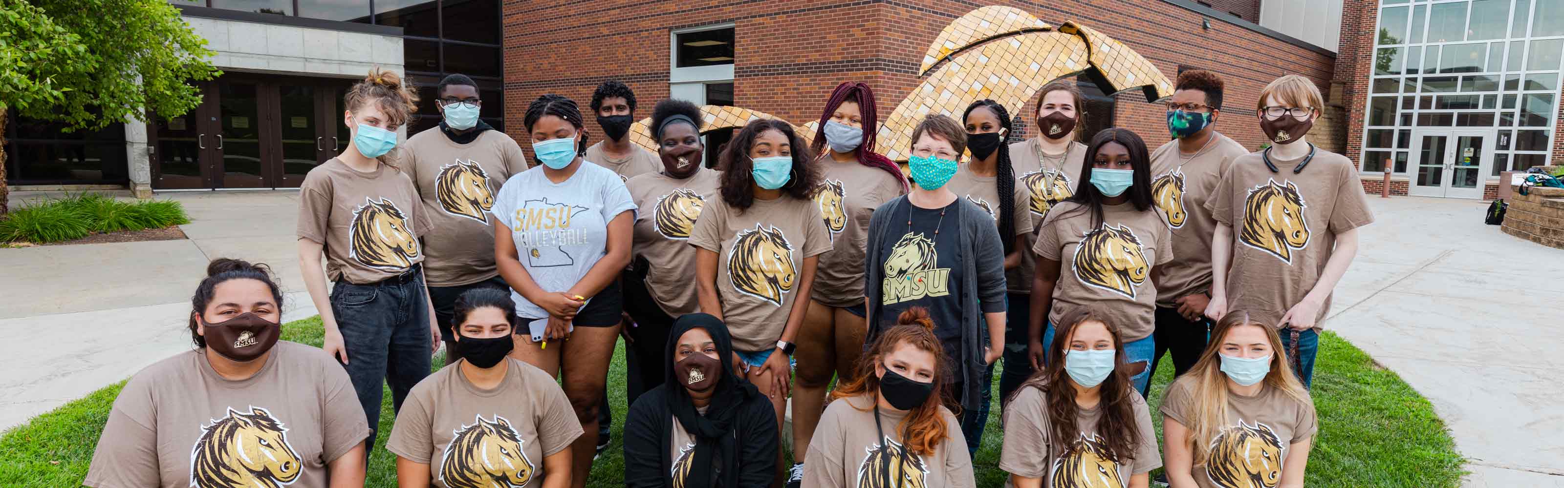 Photo of SMSU Students in the Alumni Plaza