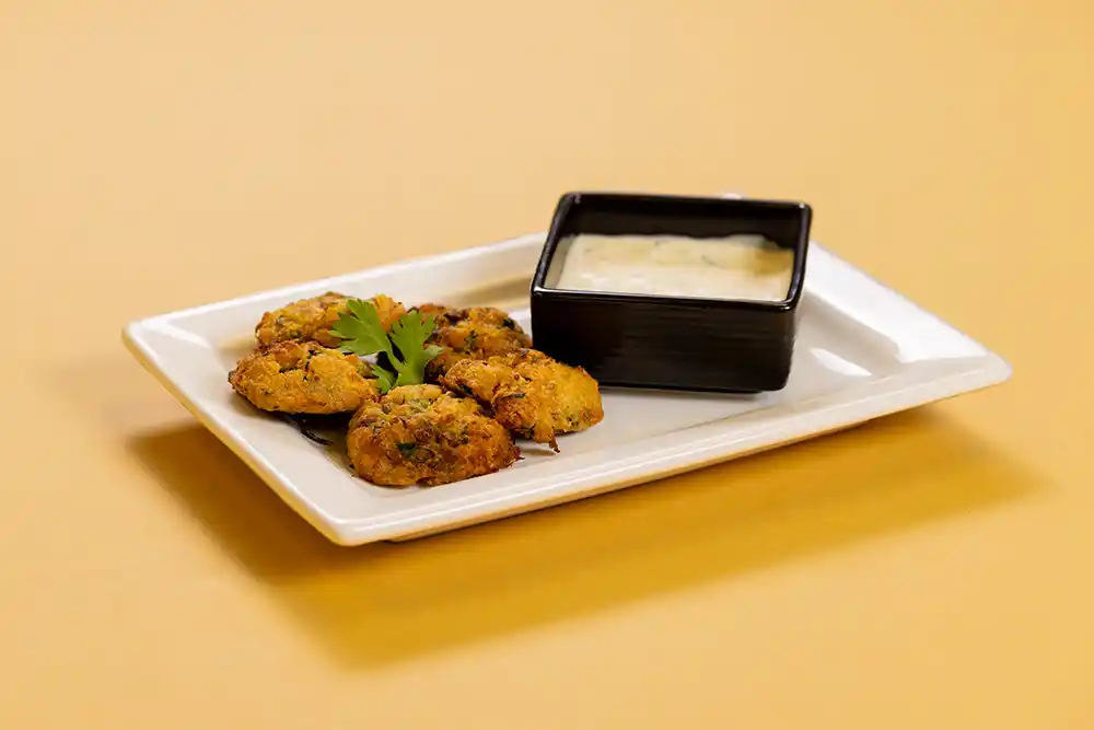 Crab cakes and lemon remoulade