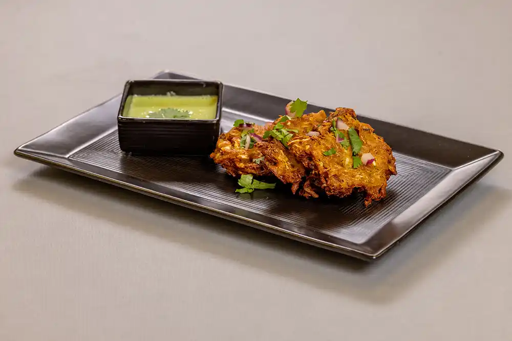 Pakoda with mint chutney