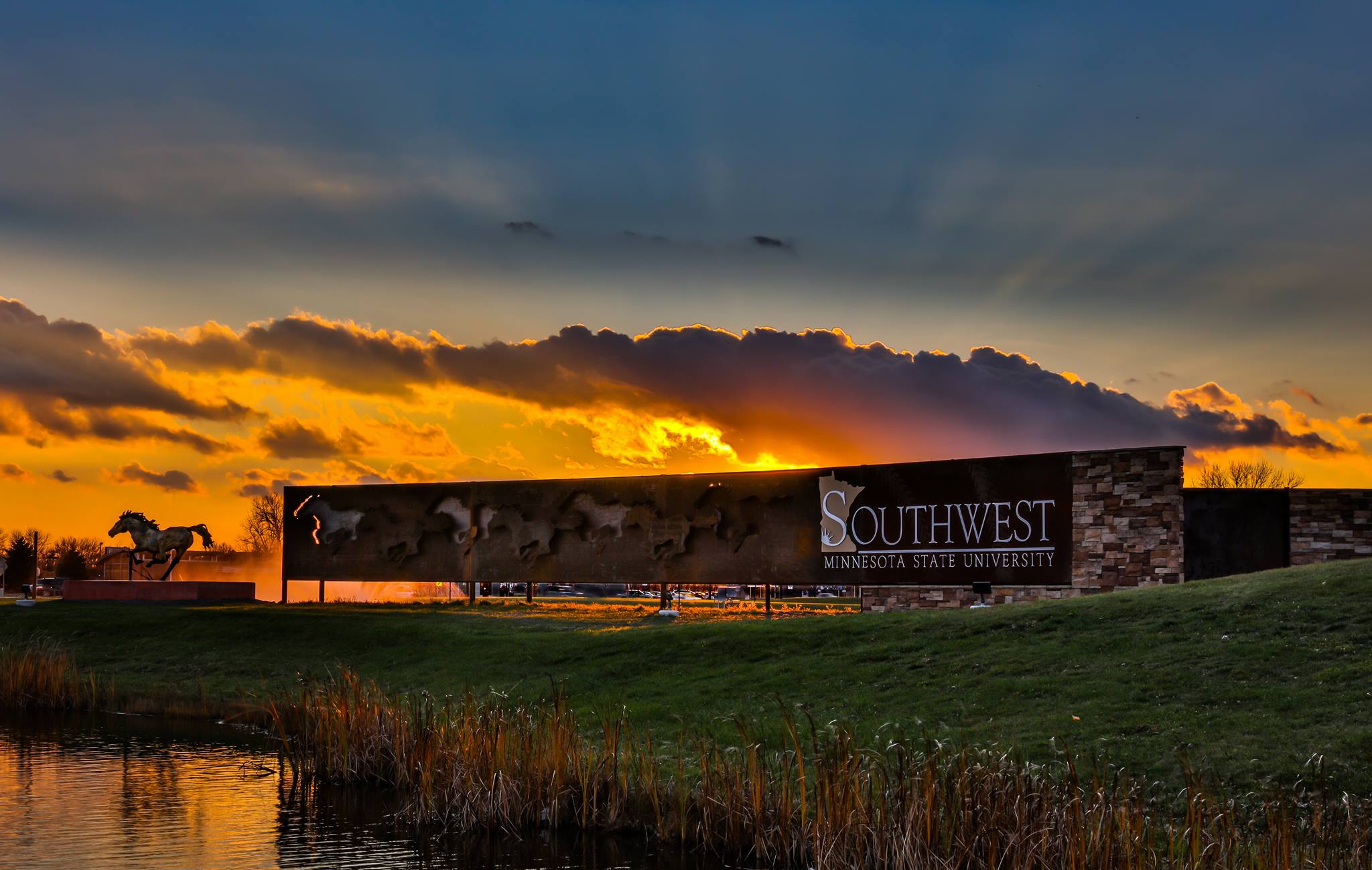 Photo of the SMSU Entrance Sign
