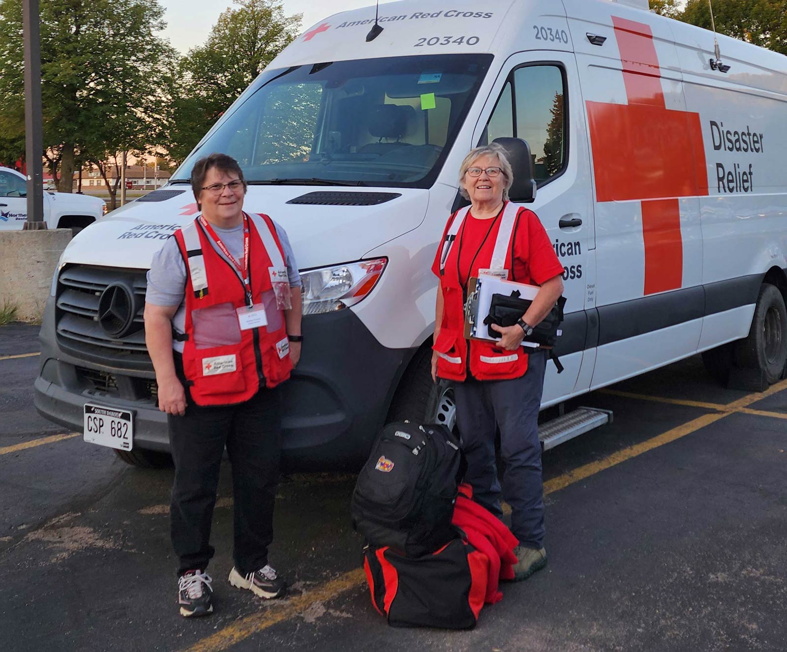 Marilee Thomas and her fellow Red Cross volunteer